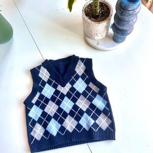 cropped sweater vest